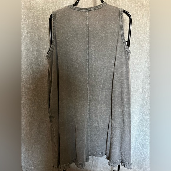 Easel Ruffle Bottom Sleeveless Dress - Picture 3 of 3